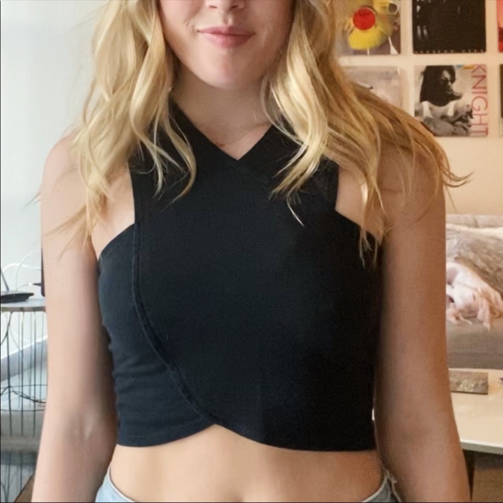 Pacsun cross black crop top